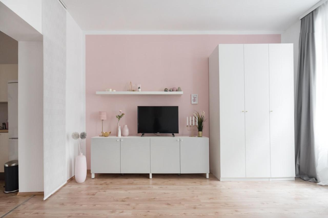Nice Apartment In Lovely Area Vienna Esterno foto
